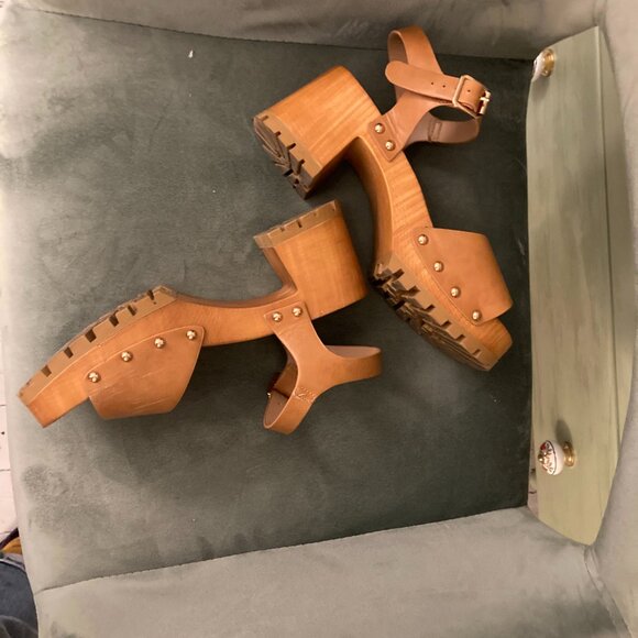 Chunky Clog-style Heels - Picture 2 of 3